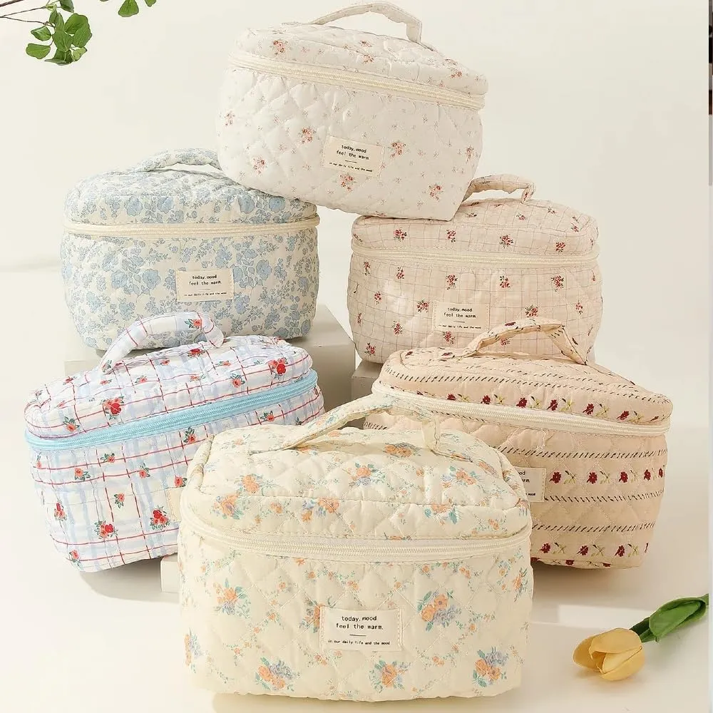 Cotton Quilted Travel Makeup Bag Women Girls Floral Graphic Coquette Large Cosmetic Toiletry Bags Cute Aesthetic Case Organizer Kits (Large06#Floral)