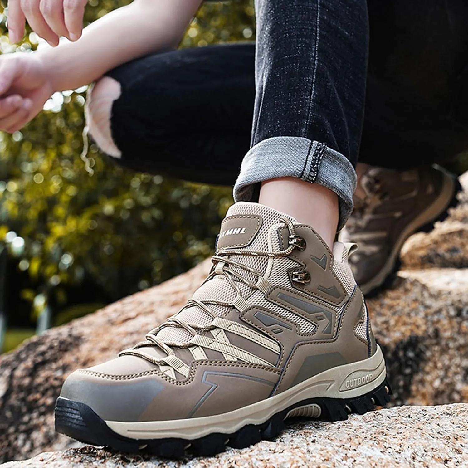 Men Autumn and Winter Hiking Shoes High Top Climbing Hiking Outdoor Shoes Casual Casual Slip on Shoes for Men No Socks