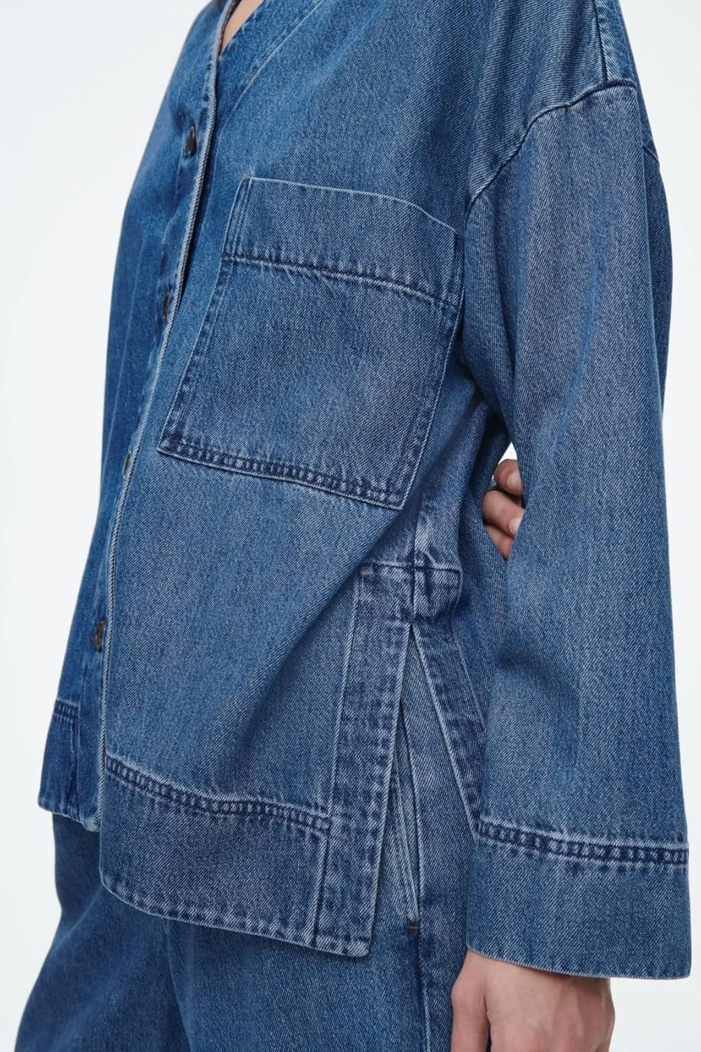 Women's V Neck Button Down Casual Jean Jacket Boyfriend Oversized Long Sleeve Split Denim Jacket